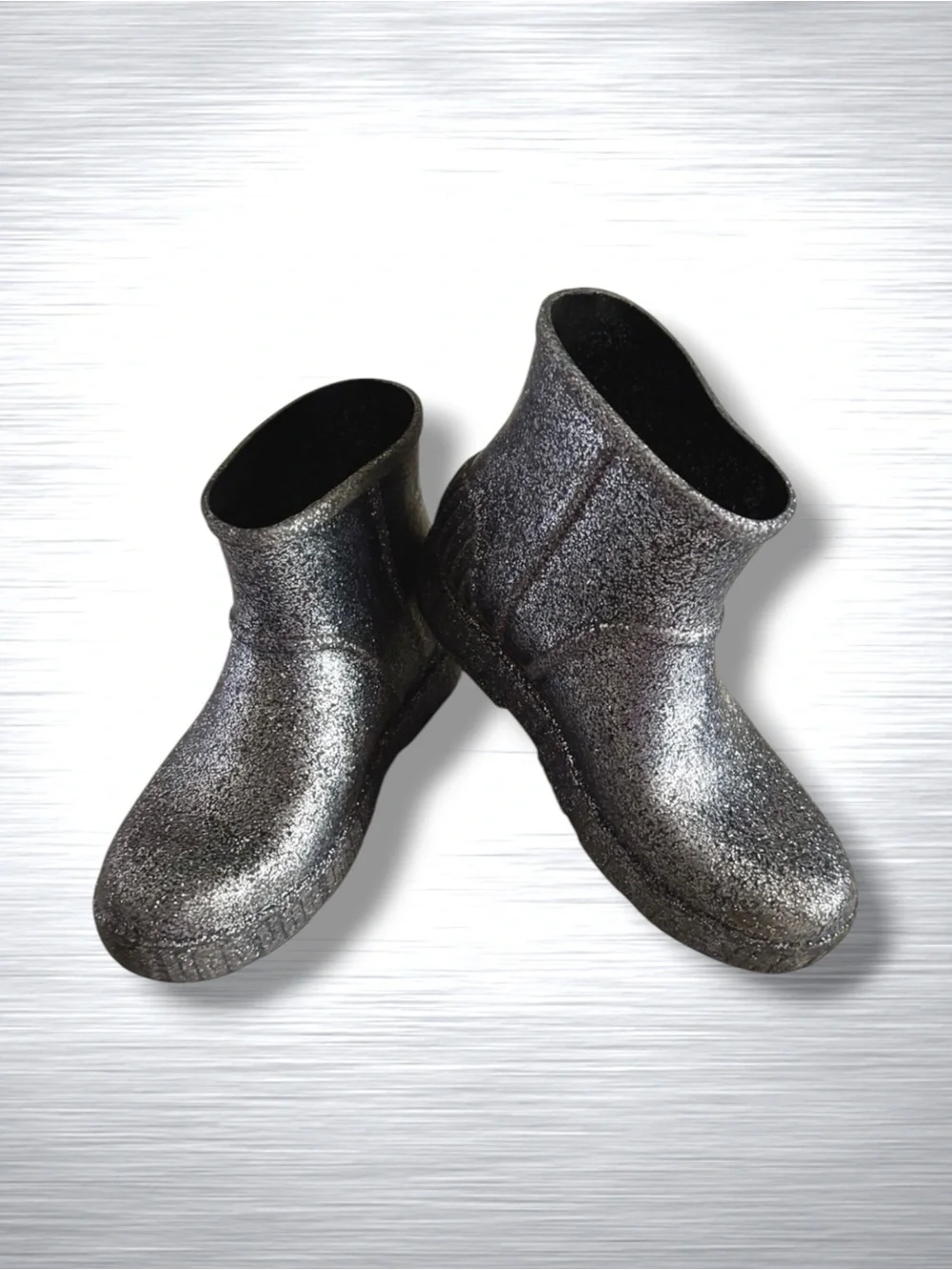 UGG Girls Snow Boots ❄️ Silver Glitter Waterproof Size 4 Like New